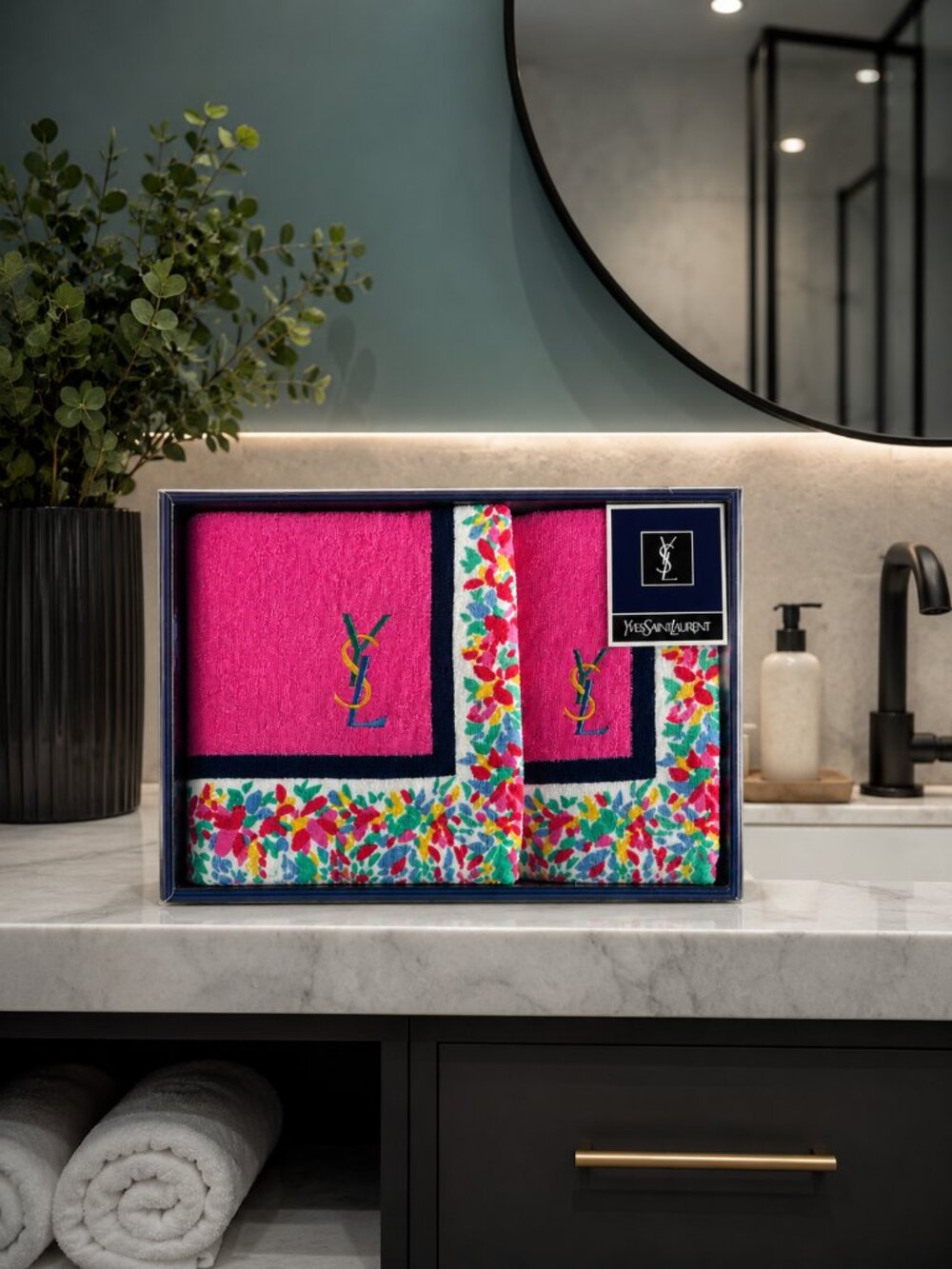 Yves Saint Laurent (YSL) Vintage Pink Floral Embroidered Bath Towel Gift Set - Picture 5 of 8